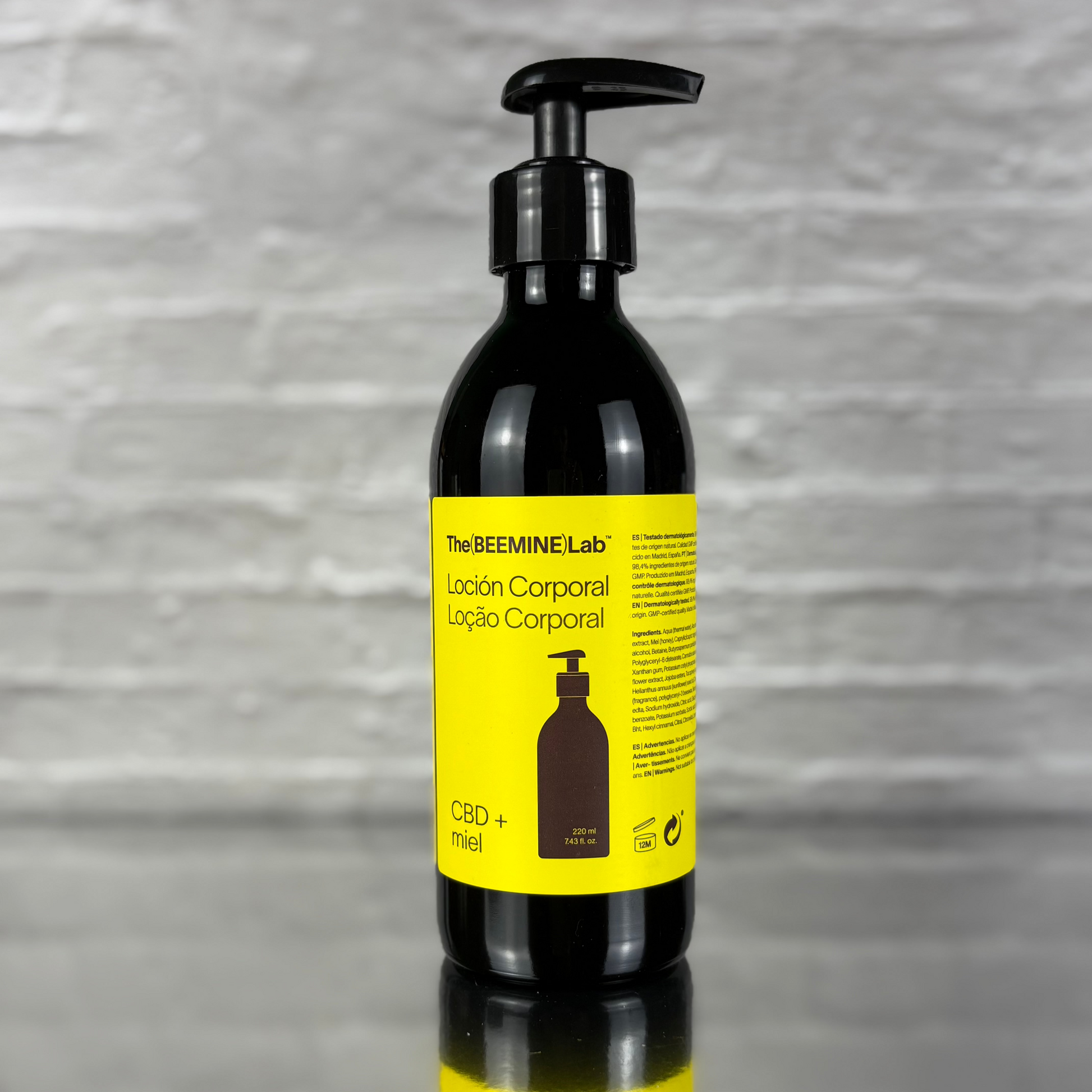 Loción corporal con CBD y miel Beemine – hidratación diaria natural (220 ml)